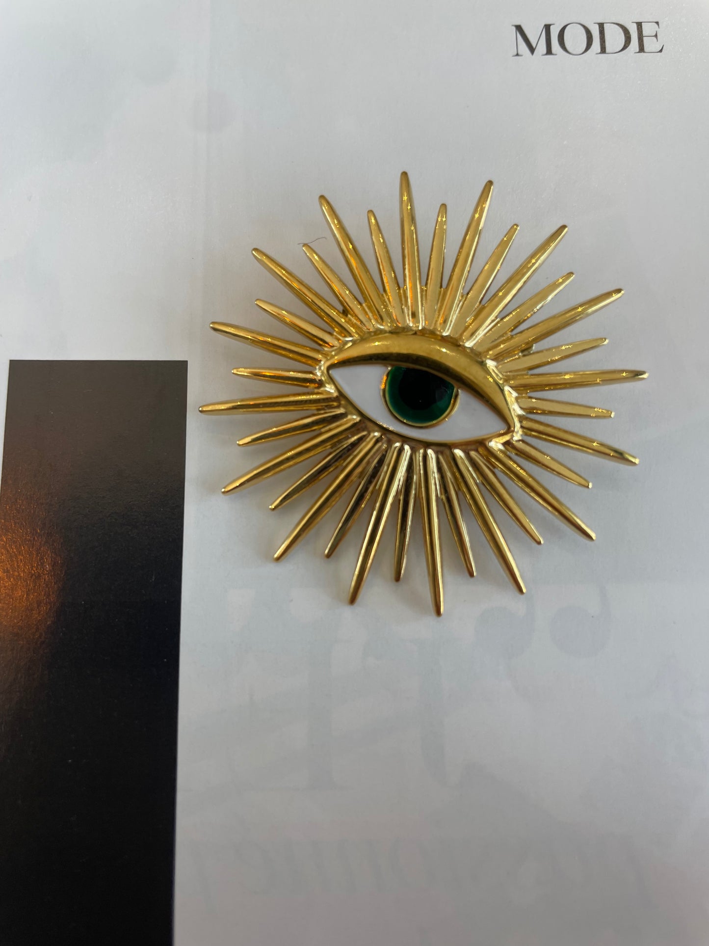 Broche